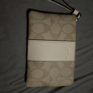 Coach wrislet beige